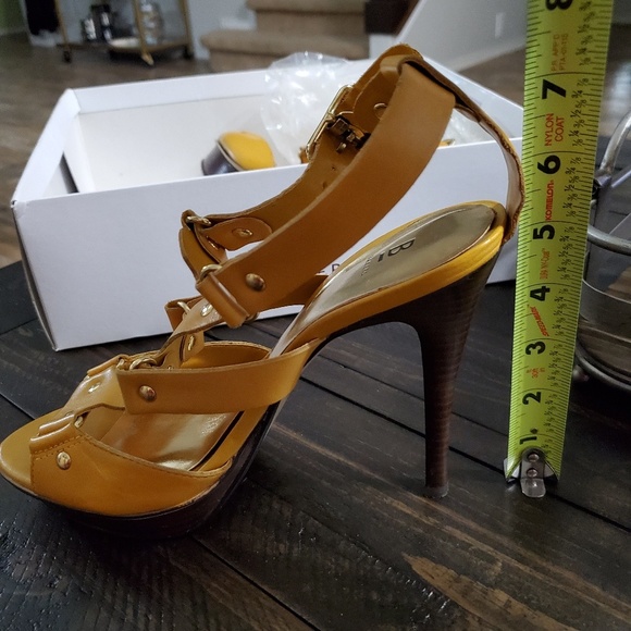 Shoes - Picture 3 of 3